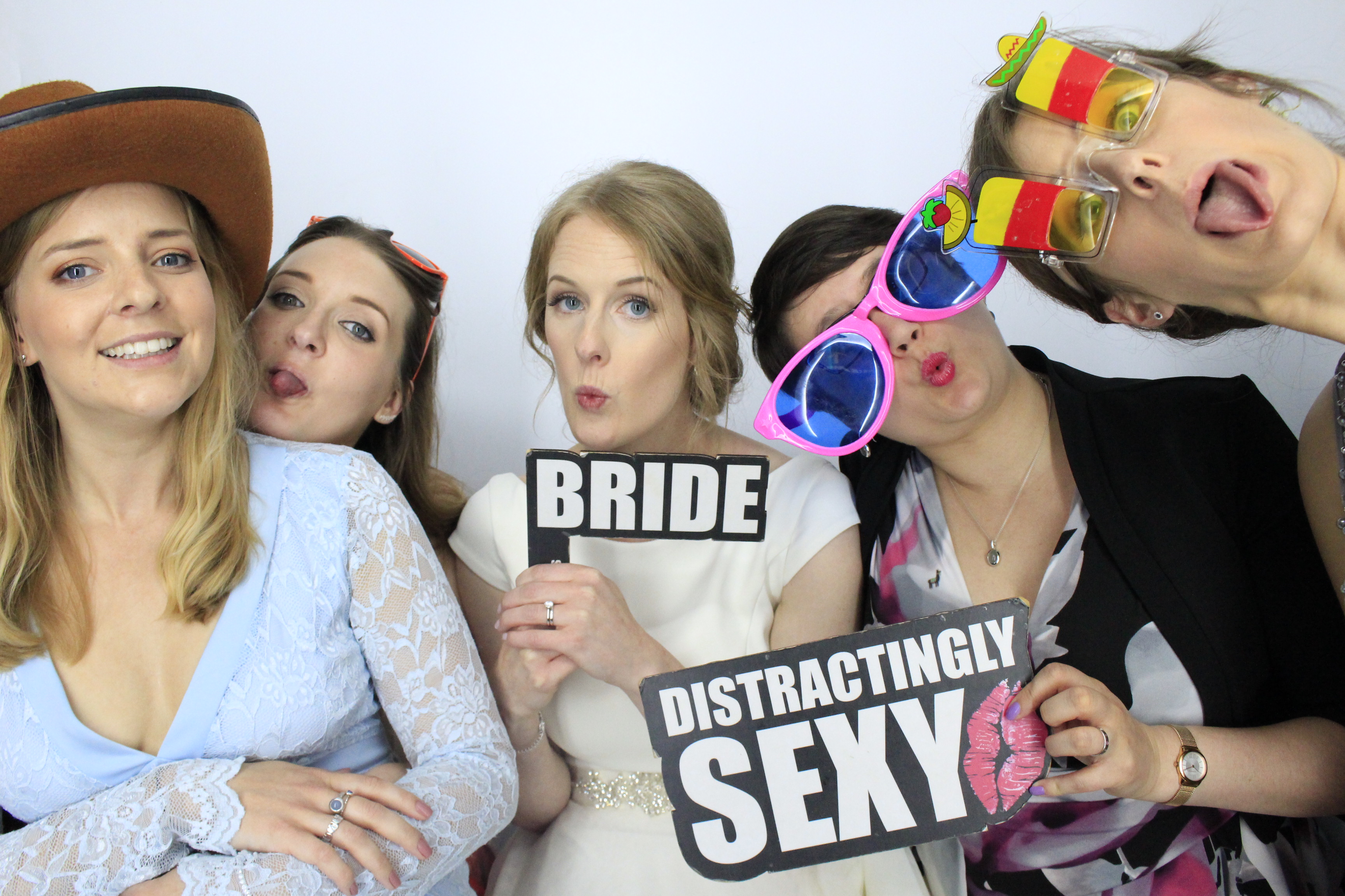 Andy and Emma's Wedding | View more photos from the event at gallery.myphotoboothexperience.co.uk/u/MyPhotoBoothExperienceLtd/Andy-and-Emmas-Wedding